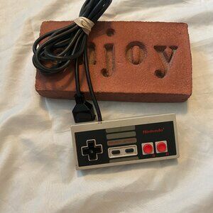 Vintage Nintendo NES-004 Controller Gray